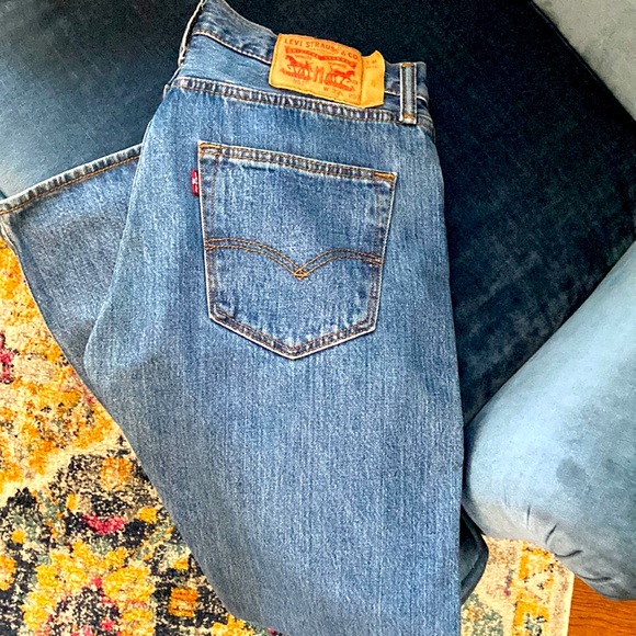 Levi’s 501 W32 L29 men’s Vintage Button Up jeans!! - Picture 1 of 3